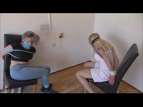 ❤️ Asılı / bağlanmış və ağzı bağlanmış / çətinlik içində olan qız Seks az.pornjimbo.ru